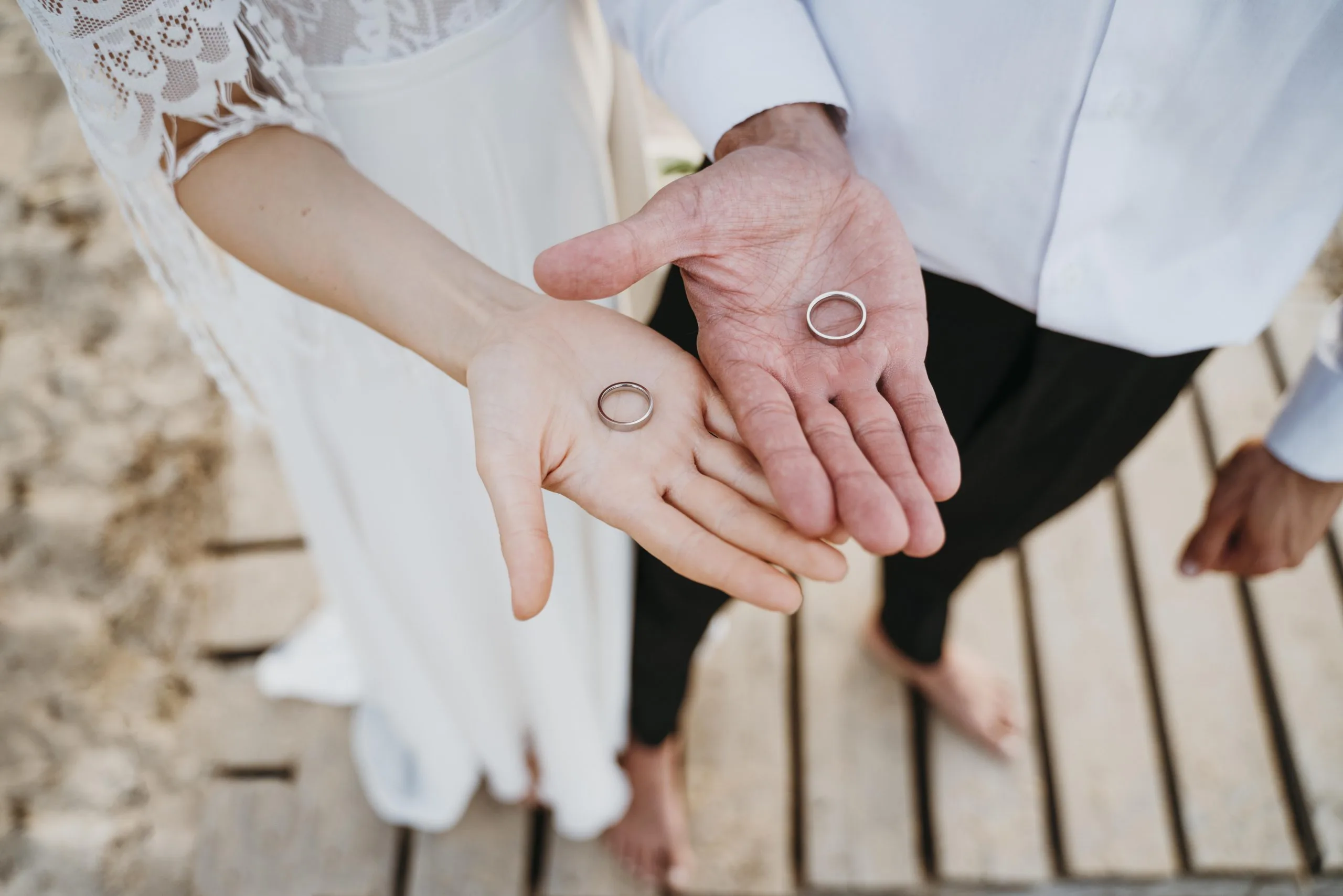 Casatoria – un avantaj sau o piedica in calea realizarii profesionale Loveisaname