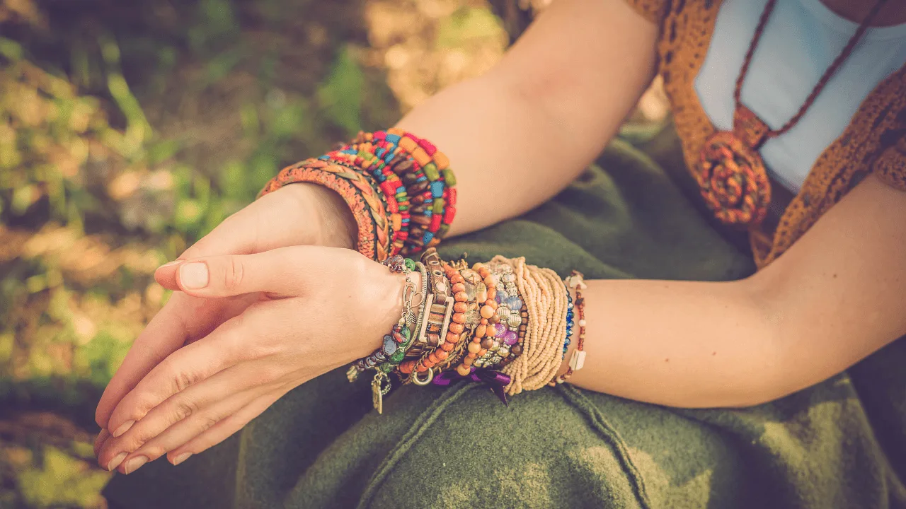 Descopera Cadouri cu Suflet: Inspiratie Autentica de la The Dreamer's Shop 5 bratari boho.png